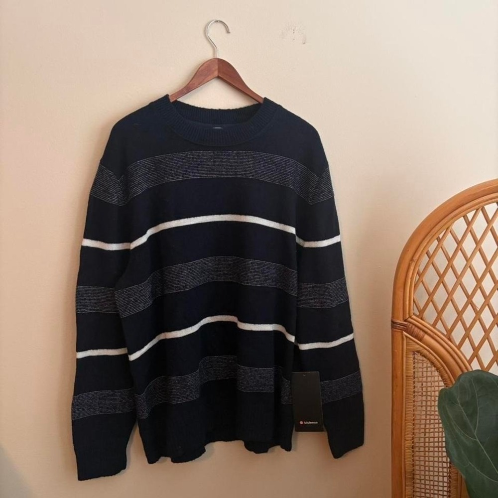 NWT Authentic Lululemon Men's Relaxed Fit Wool Blend Knit Pullover Sweater L